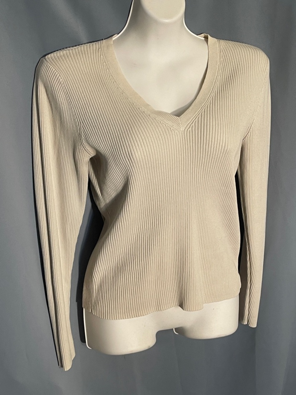 Moda International Ribbed V‑Neck Top - Cream - Picture 4 of 4